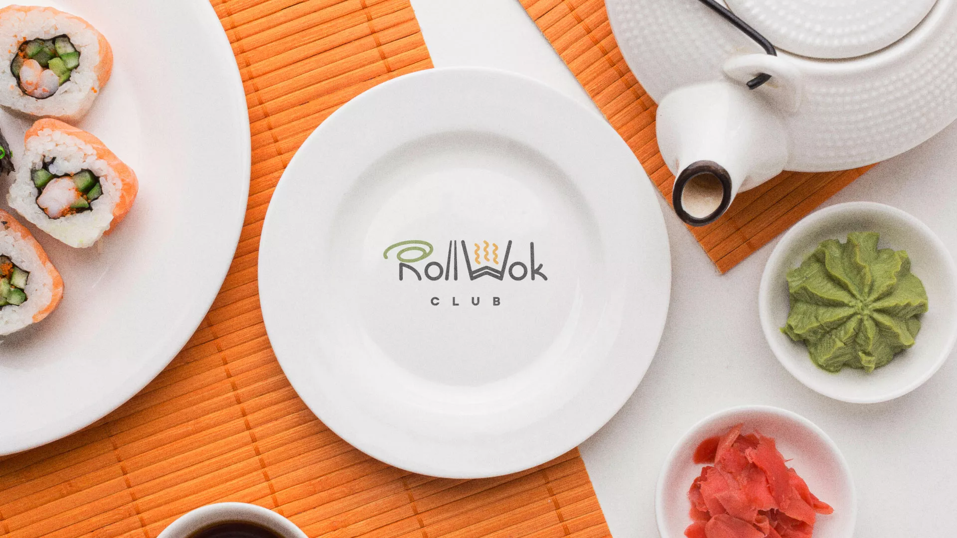 Разработка логотипа и фирменного стиля в Кодинске для суши-бара «Roll Wok Club» Разработка логотипа и фирменного стиля в Кодинске для суши-бара «Roll Wok Club»